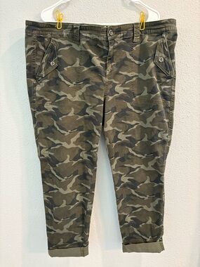 Torrid Jeans Camo - Olive Green (size 20)